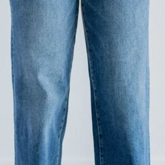 Logan Hidden Jeans - Picture 5 of 5